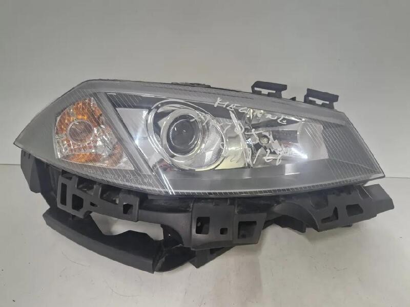 7701064022 FARO ANTERIORE DESTRO RENAULT MEGANE 2A SERIE 1.4 16V SW 5p/b/1390cc