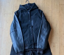 Nike DAMEN Collegejacke Schwarz mit Kapuze Le...