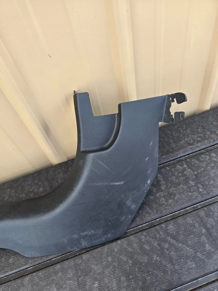 Placa de desgaste de umbral de puerta delantera izquierda Chevrolet Sonic 12-17 95167598 Foto 3 de 4