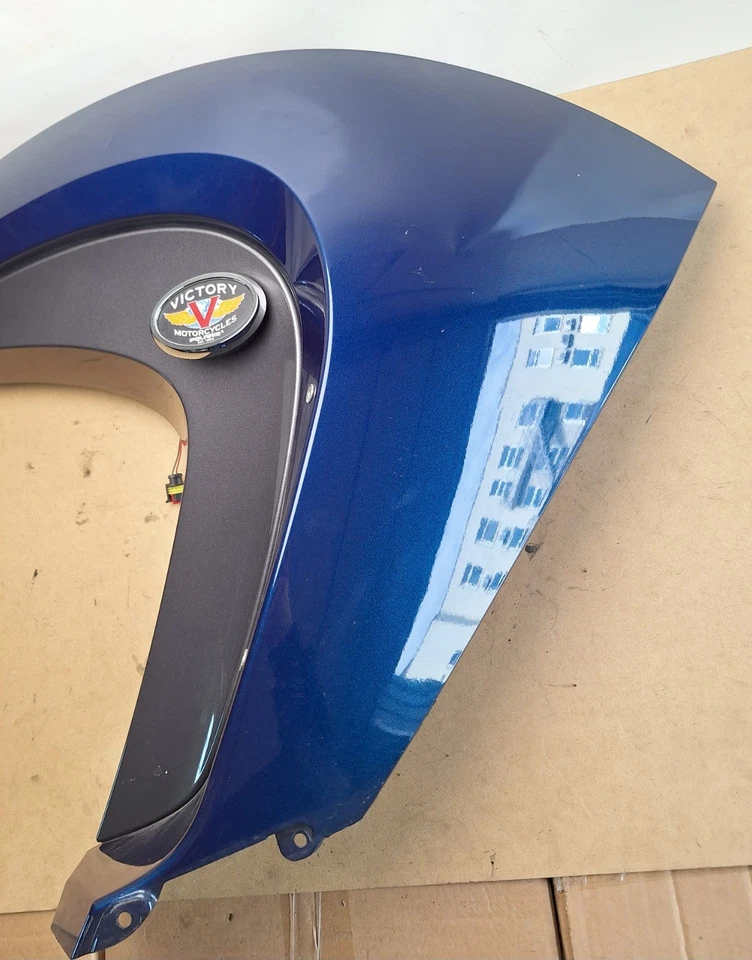 Victory Vision 右外腿整流罩面板 二手 右握 PN 5436393 Nr. 651 — 第 3/4 张图片
