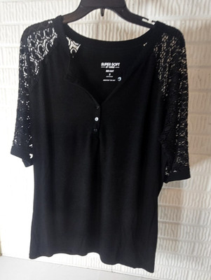 Torrid Super Soft Rib Knit Women's Henley Tee Lace Short Sleeves Black Size 3
