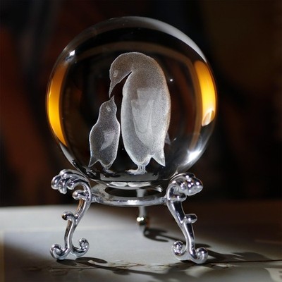 vskikris 3D Crystal Ball with Mother Child Penguins Figurines Glass 