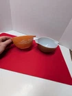 (1)Pyrex 750 ml Harvest Wheat Cinderella Mixing Bowl &(1 )1 1/2 Brown Pyrex Bowl