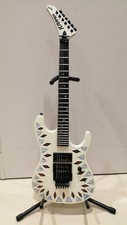 KRAMER NightSwan Vintage White with A Electric Guitar