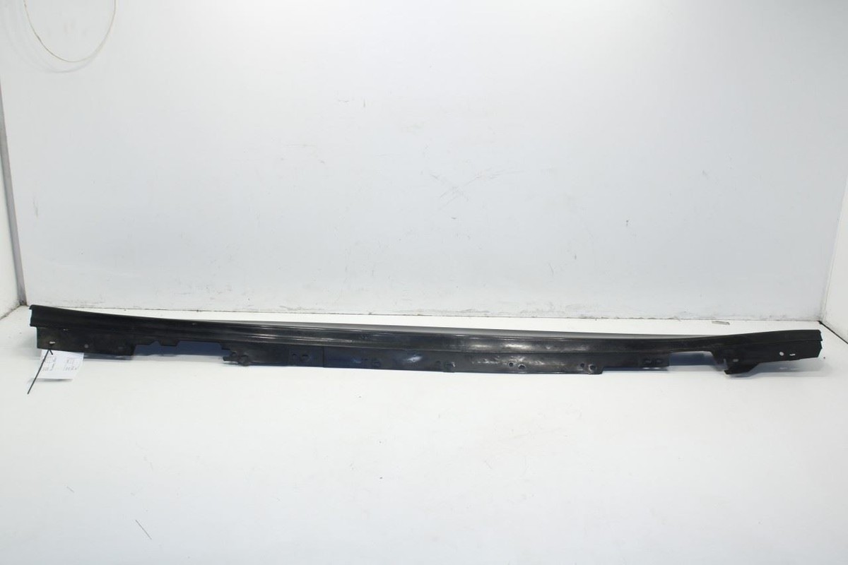 h_ 2013-2016 BMW 328I xDrive SULEV Right Side Rocker Panel Molding