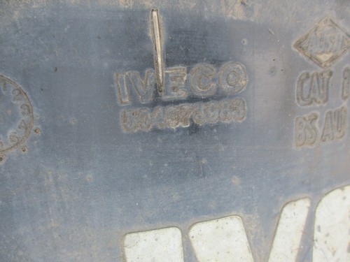 IVECO STRALIS FRONT MUD GUARD FLAP LIGHT BLUE 504073983 - Picture 4 of 4