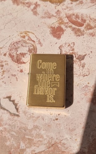 2002 Zippo Gold Brass Vintage Series 1937 Marlboro Come to Where The Flavor Is - Picture 4 of 17