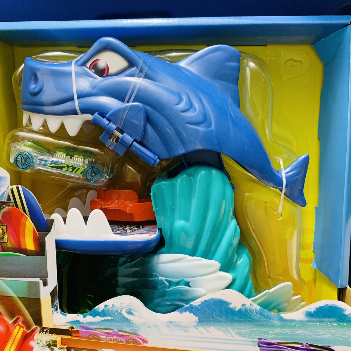  Hot Wheels City Shark Beach Battle Play Set Multicolor