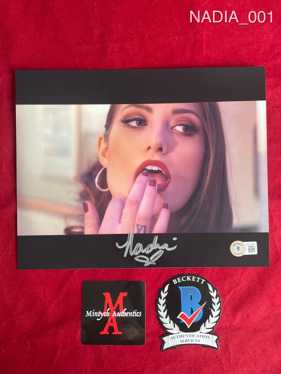 Nadia Teichmann Ice Nine Kills signed 8x10 photo Beckett Spencer