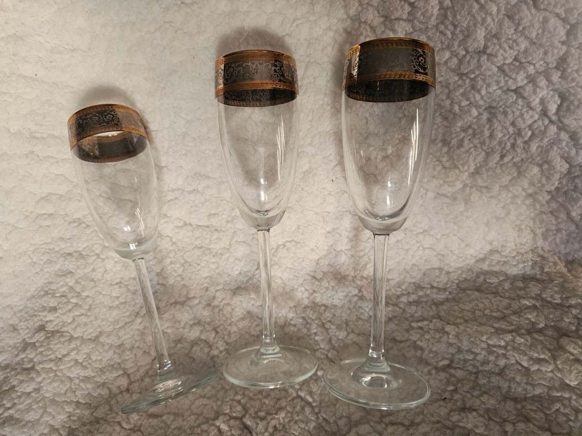 10 oz disposable plastic cups Focusline 100 Pack Gold Rimmed Plastic Cups 10oz Clear Plastic Cups Tumblers, Fancy Disposable Hard Plastic Cups with Gold Rim for Wedding Cups