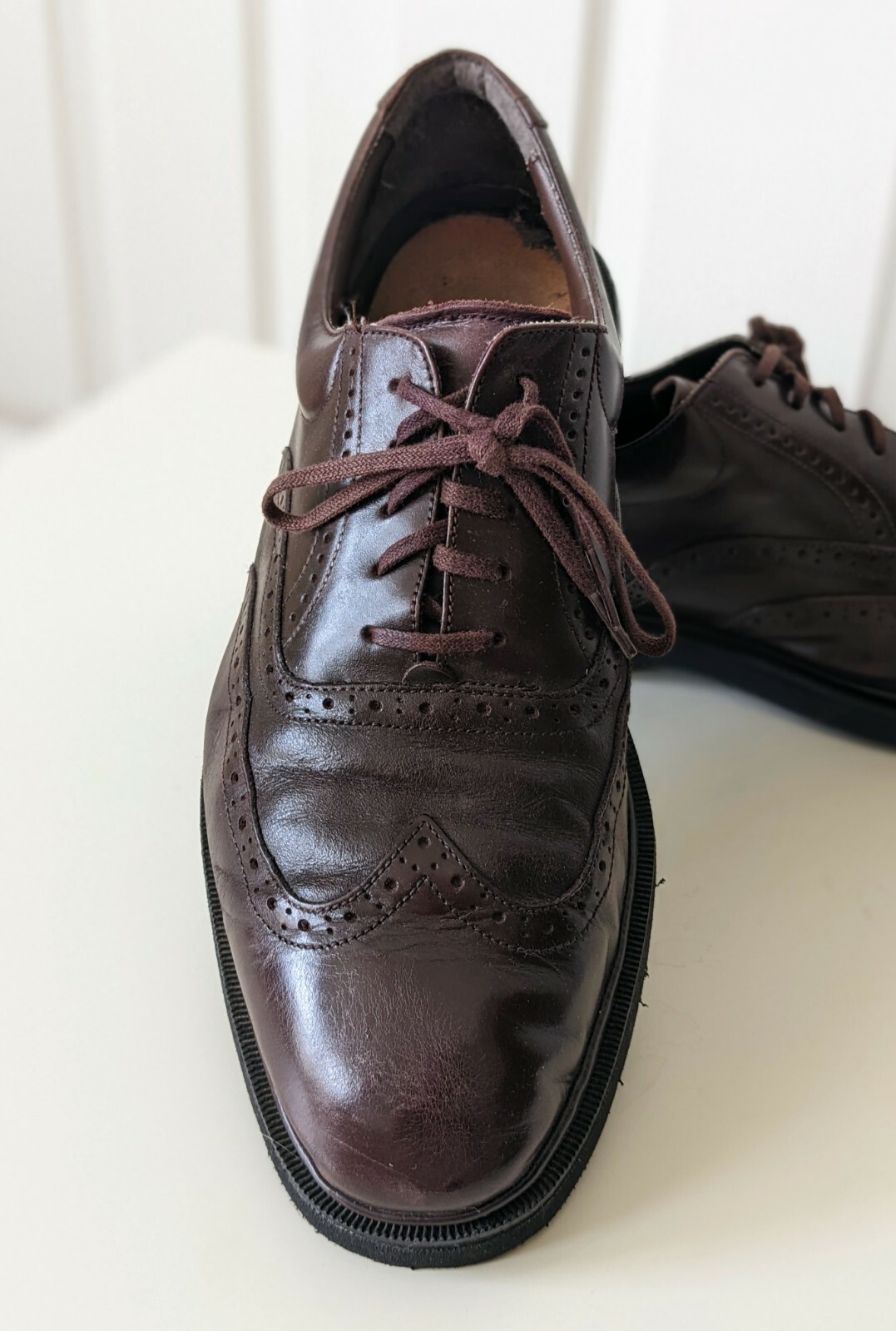 Leather Lace-Up Wingtip Shoes w 