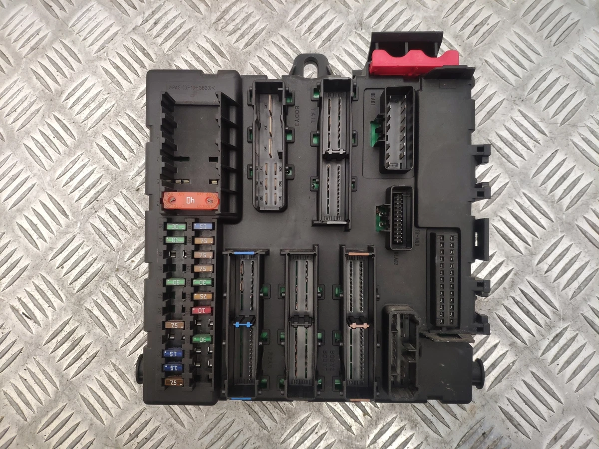 Fuse Box Location And Diagrams Saab 93 (20032014), 41 OFF