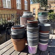 100 x Plastic Plant Pots mix sizes