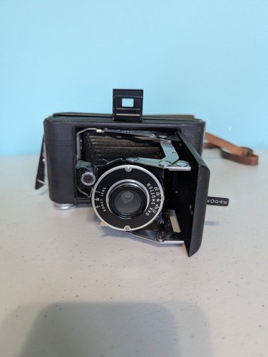 Vintage 1940's Kodak Vigilant Junior Six-20 Folding Camera with leather case. - Picture 9 of 19