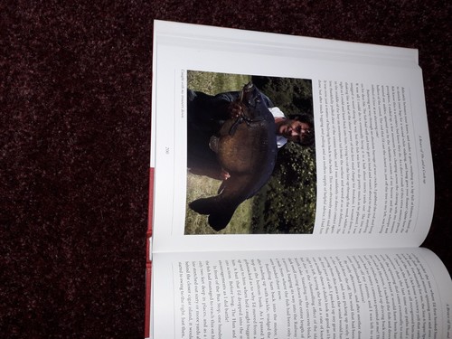 2 x Dave Lane carp fishing angling books Flick of Tale leather both signed - Picture 16 of 16
