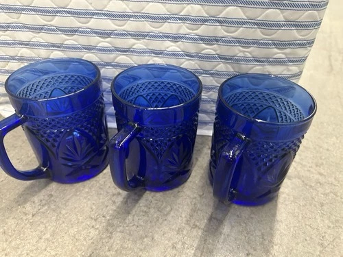 Vintage Cobalt Blue Glass Coffee Cups Mugs (15)