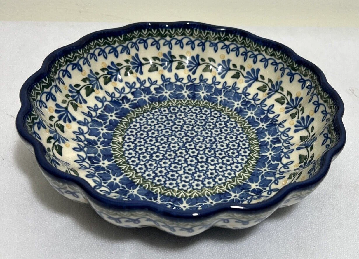 Handmade Polish Pottery Stoneware Unikat Fluted Pie Bake Dish 9"