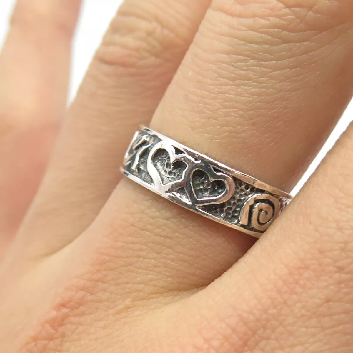 Sterling silver heart band ring deals