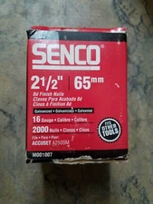 Senco 2 1/2 in 16 Gauge Galvanized Straight Strip Finish Nails - Box of 2,000