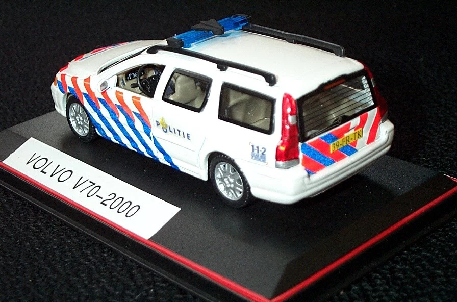 wonderful Dutch policecar VOLVO V70-2000 "POLITIE KLPD"(NL) - 1/43 - lim.ed. - Image 2 of 3