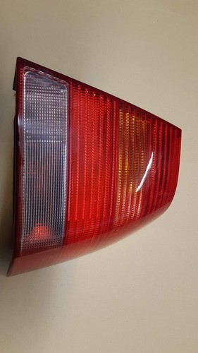 VW Bora Limosine Rücklicht Rechts