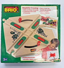 BRIO 33670 Stop  Go Crossing Wooden Train Track   Crossing Piece w/ Box