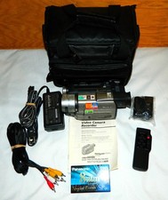 Sony CCD-TRV93 Handycam Vision Video Hi8 8mm Camcorder w/ Remote Bundle Works