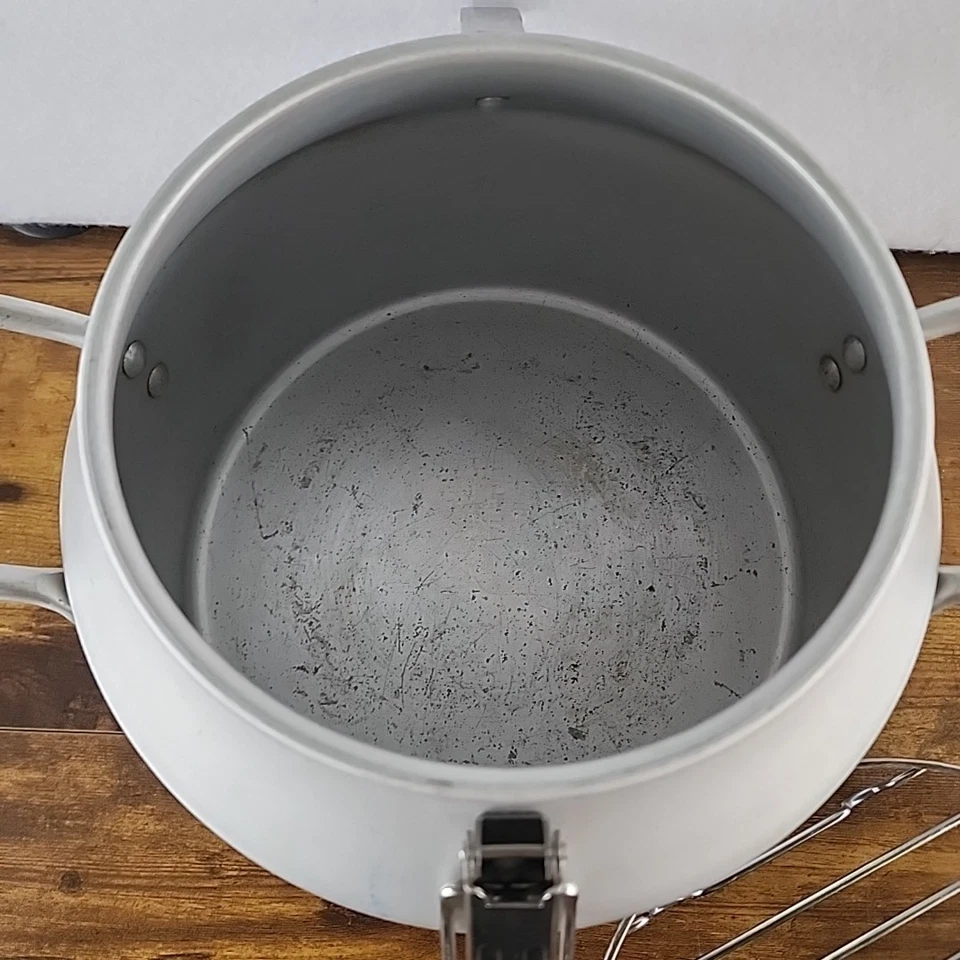 Seth McGinns Can Cooker Jr olla de vapor con estante de cocina Foto 2 de 4