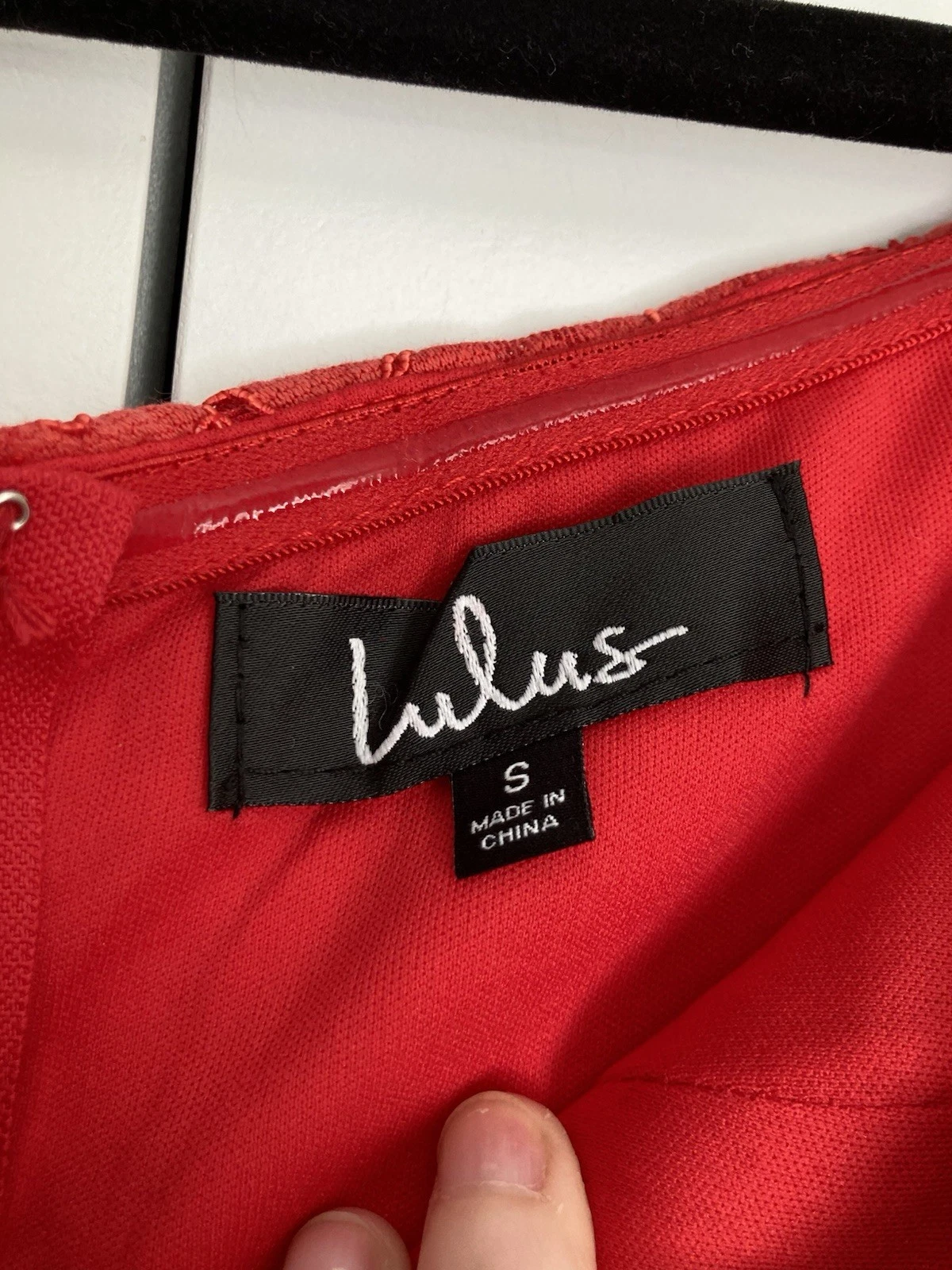 VALENTINO Lulus Red Lace SWEPT UP Off The Shoulder Maxi Dress Small Romantic Formal Gown