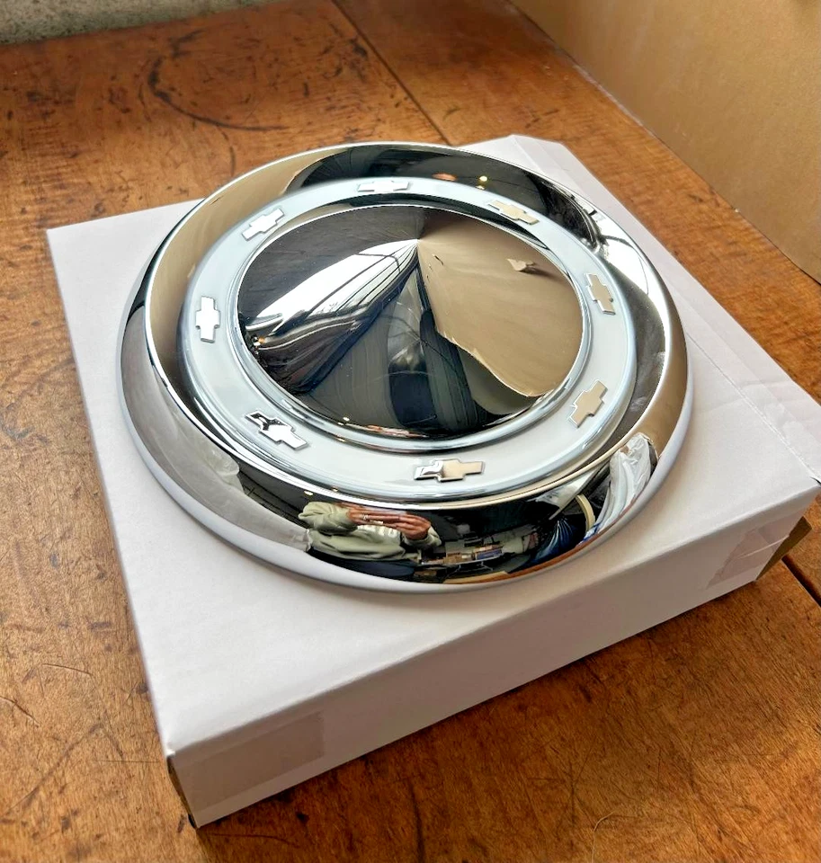 Tapacubos Chevy 1955 estilo pequeño, cromo GM restauración parte-nuevo Foto 2 de 2