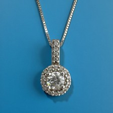 Vintage Estate 10K & 14K White Gold 0.30ct Diamond Halo Pendant Necklace 18