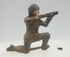 Vintage Hollow Cast metal Toy Soldier Kneeling with Rifle 3" H