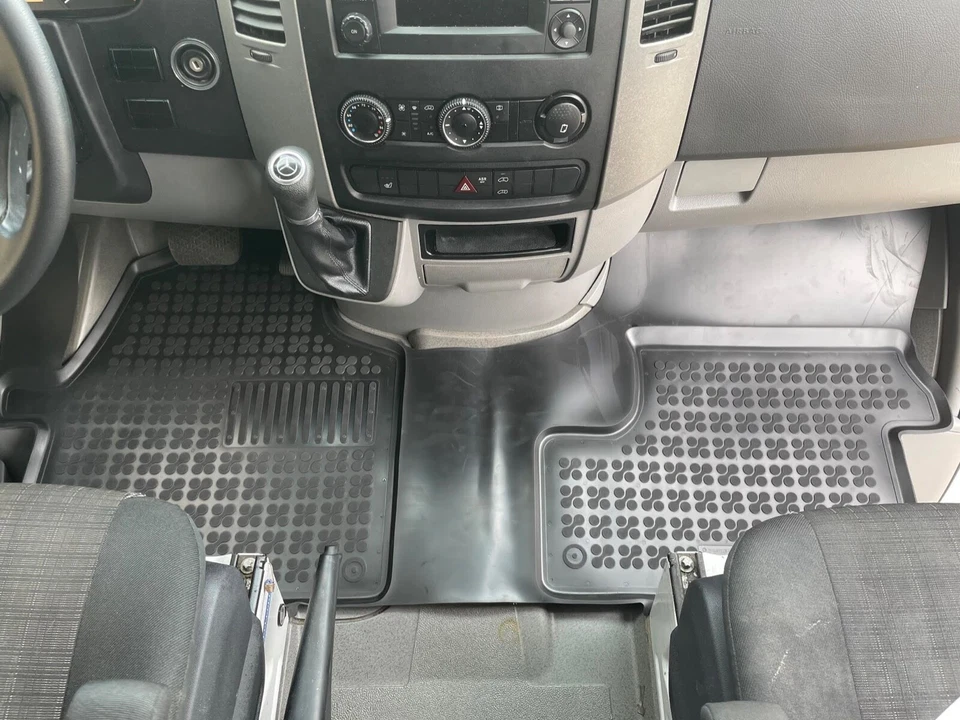 REZAWPLAST Van Mats for Freightliner Sprinter 2007-2024 Cargo Van Only Tailored - Imagem 2 de 4