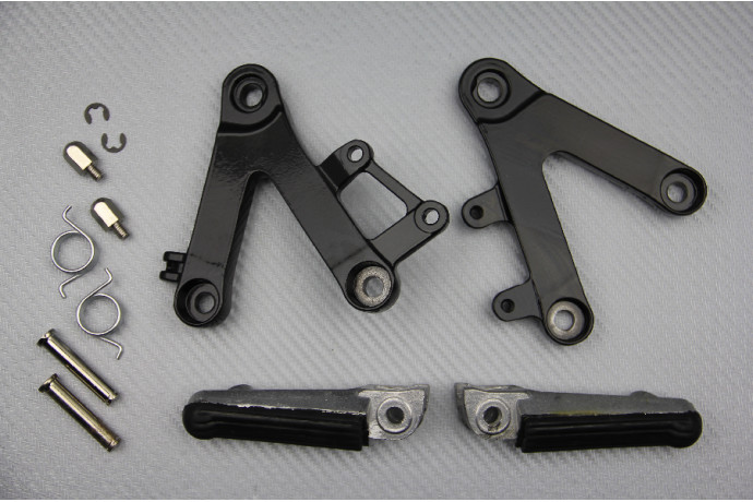 Platines cale-pied avant CBR 400 pour réparer un support cassé