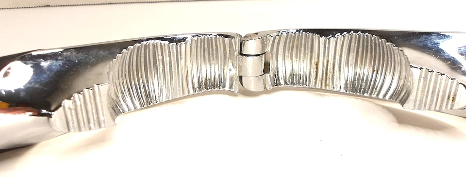 OXO Good Grips Heavy Duty Seafood / Nut Cracker, Black, 6.5 in - Image 3 of 4