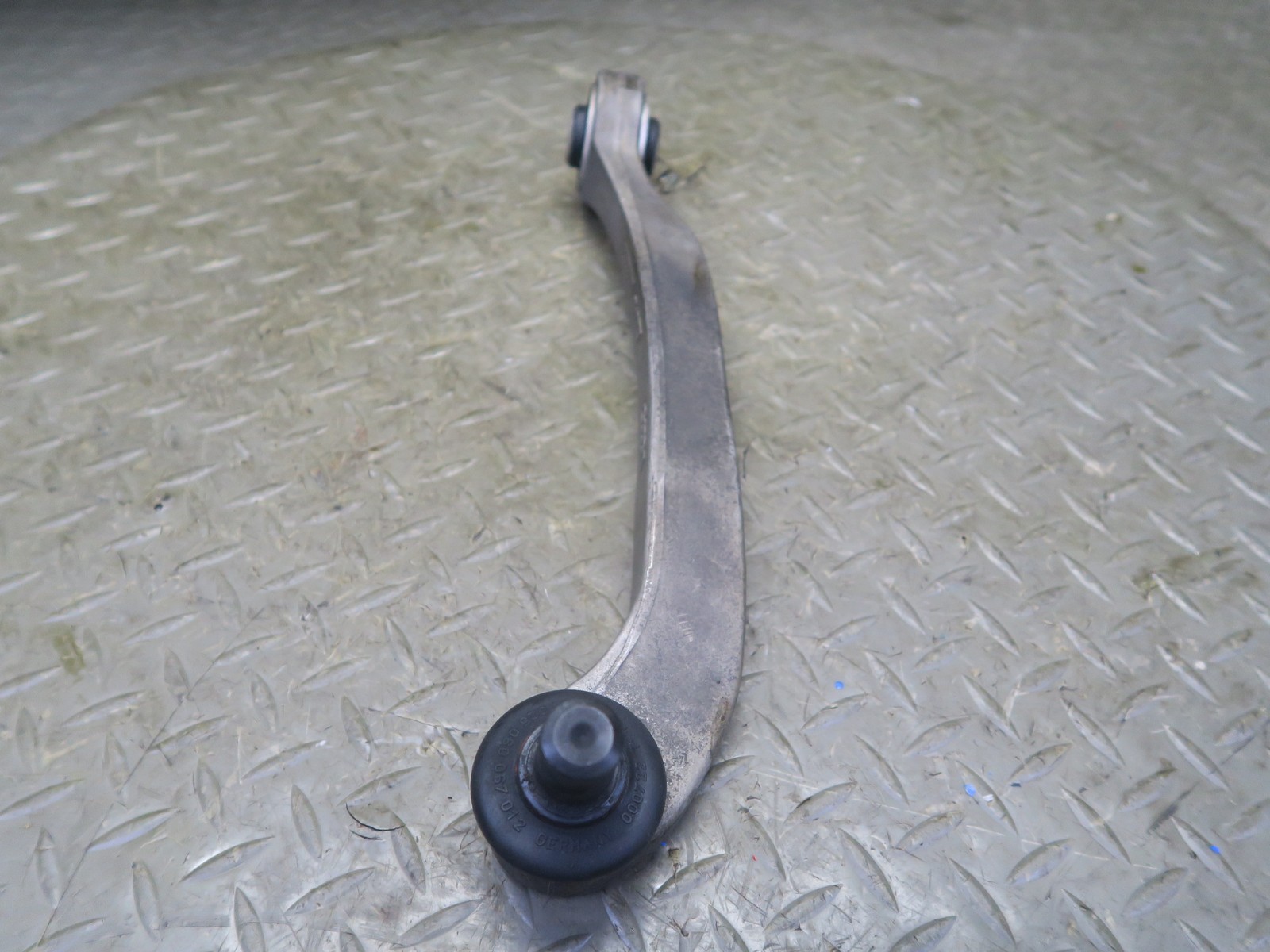 2006-2012 BENTLEY CONTINENTAL FLYING SPUR FRONT LEFT UPPER CONTROL ARM SET OF 2