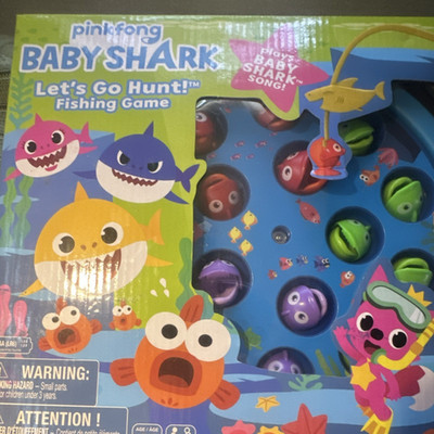 Pinkfong Baby Shark Let's Go Hunt Fishing Game Motorized Board Plays Song