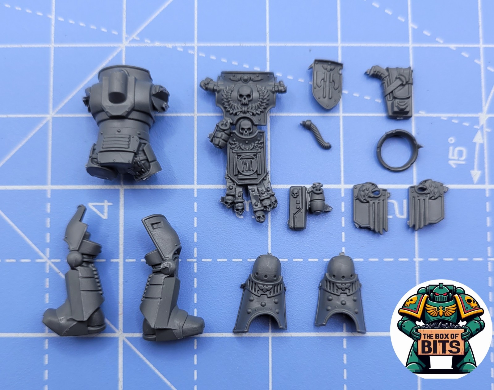 Warhammer Horus Herejía Puños Imperiales Fafnir Rann Cuerpo y Piernas