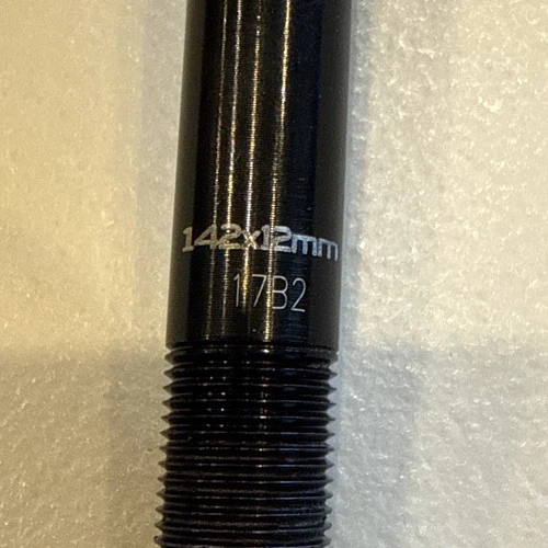 Specialized Bolt On Rear Thru Axle - Thumbnail 4