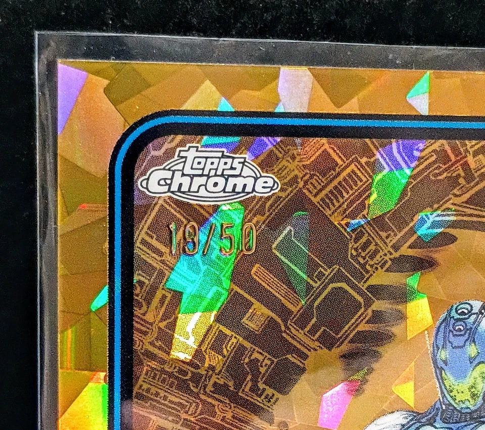 2025 Topps Chrome Marvel Sapphire Gold /50 ULTRON #138 Refractor Avengers Vision - Image 2 of 3