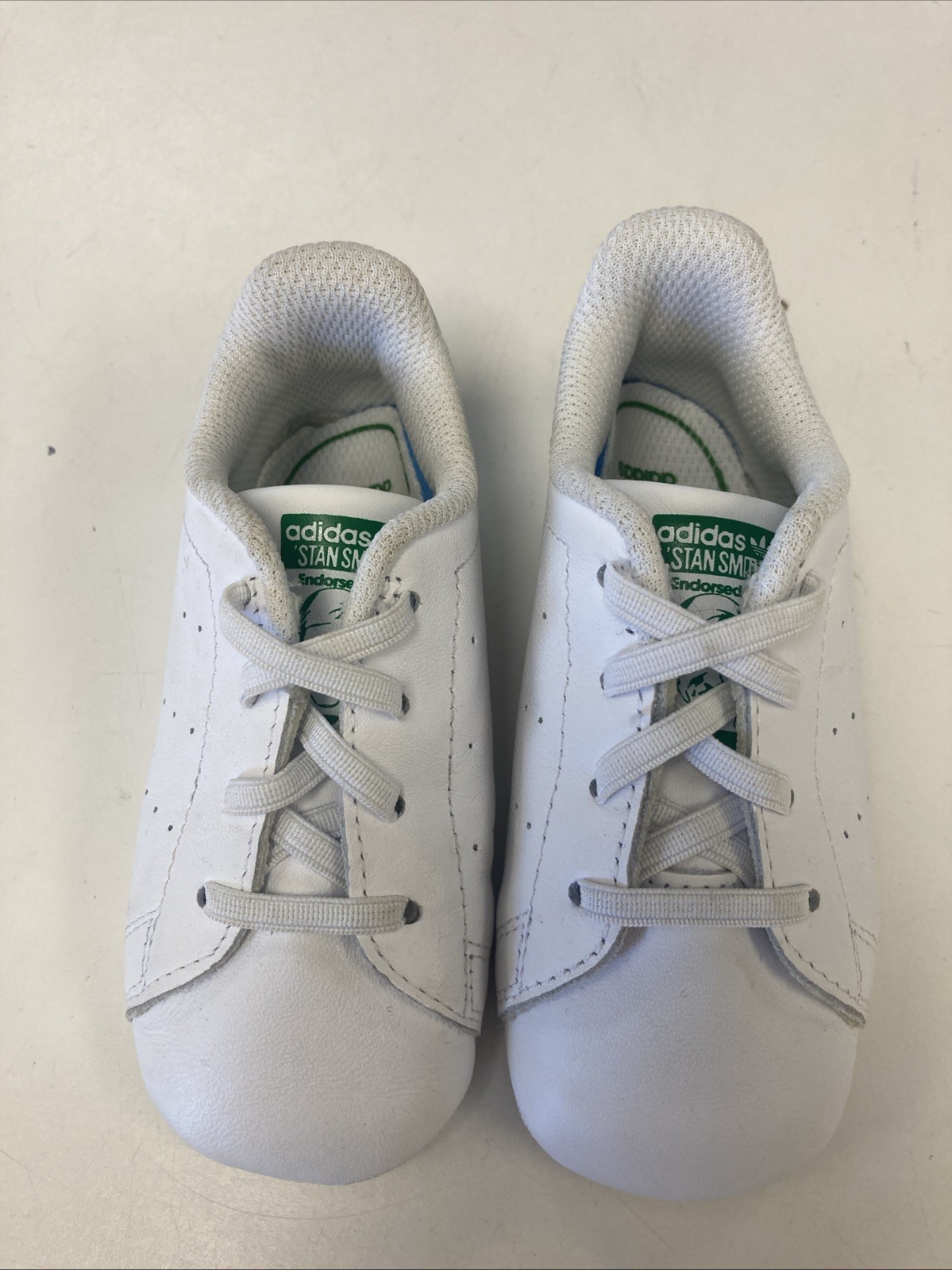 Sneakers Sz 5k White With Green