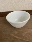 Vintage White Glass 1 1/2 Pint PYREX  Bowl #401 Made In USA