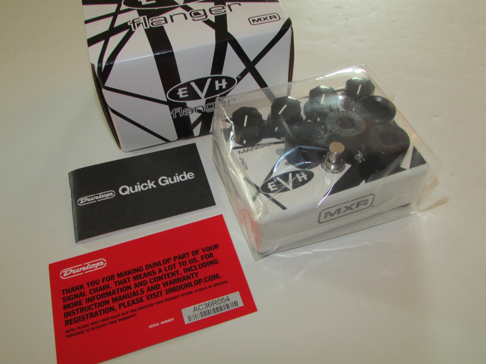 MXR EVH Eddie Van Halen 117 Flanger Pedal MINT IN BOX !!