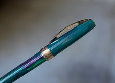 MAGNIFIQUE STYLO PLUME VISCONTI VAN GOGH EN RESINE VERTE A