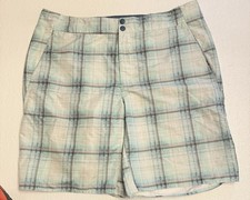 Columbia Men  s Omni Shade 11  Green Plaid Shorts Mens Size 40