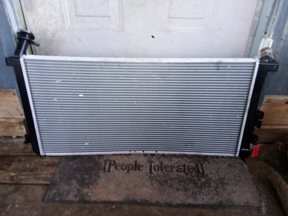 Chevrolet Venture LS 2004 6 cilindros 3,4 L - radiador (el montaje del vehículo es descripción) Foto 4 de 4