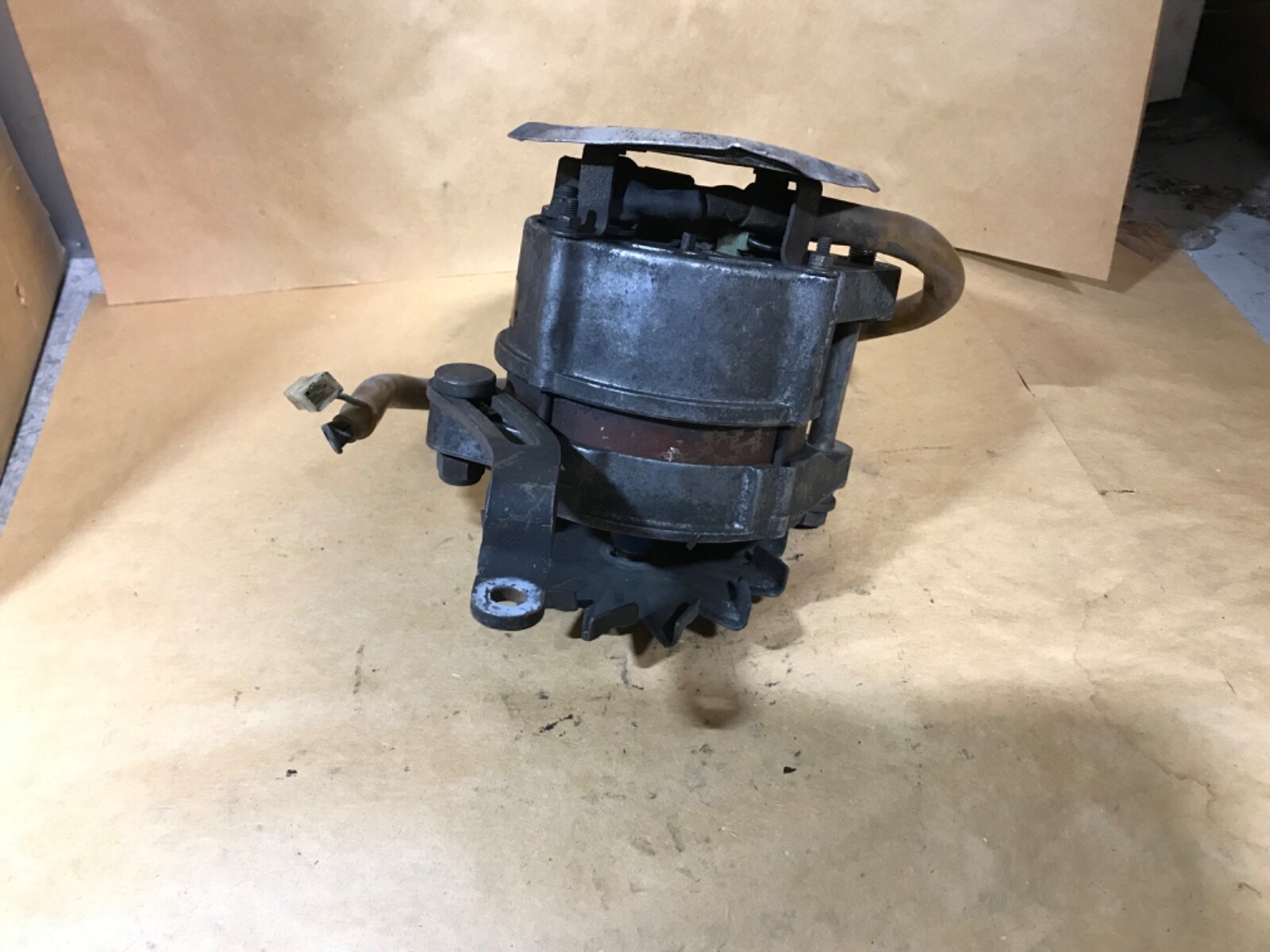 Ferrari 308 55A alternator Bosch 120489541