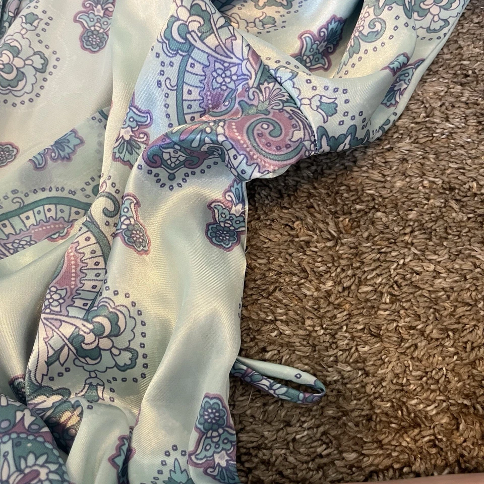 APT 9 Sedoso Satén Floral Bata Azul Púrpura Encaje en Mangas Vestido Talla M Foto 2 de 4