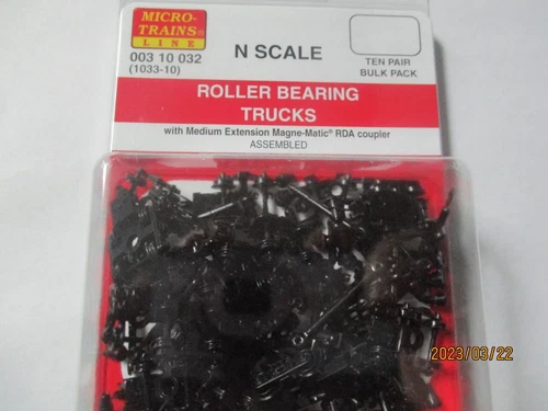Micro-Trains Stock #00310032 (1033-10) Roller Bearing Trucks Medium Couplers
