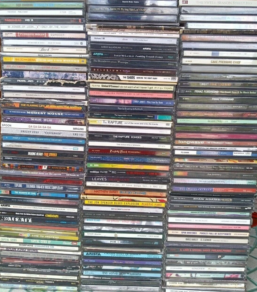 U Pick CDs $3.50 each (When You Buy 2) $3.15 ea. for 3 / $2.80 ea. for 4 or More Foto 3 de 3